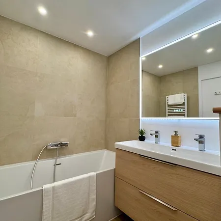 Apartment Spacious With Balcony *