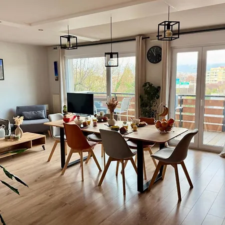 Lejlighed Spacious With Balcony *